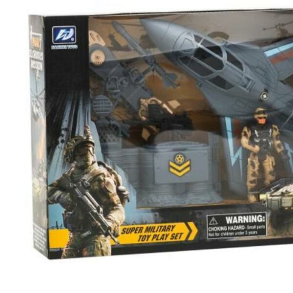 طائرة حربية مع جندي